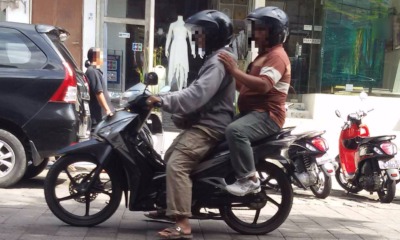 "Orang puasa la, B**i!" as Indian Girl Got Scolded for Eating Breakfast in Car - World Of Buzz 3