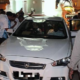 Taxi Drivers Back Again to Harass Uber & GrabCar Drivers, This Time in Penang. - World Of Buzz