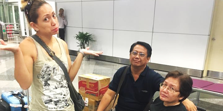 "WHAT YOU DOING?! YOU LOST??" Shouts Extremely Rude KLIA Immigration Officer To Family - World Of Buzz