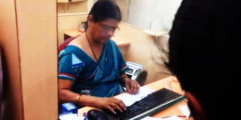 True Story Behind "Fastest Cashier In The World" Will Make You Think Twice Before Judging - World Of Buzz 1