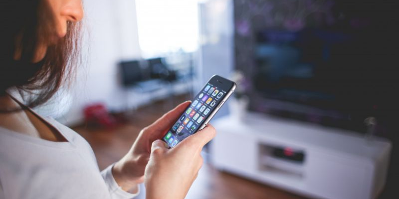 Chinese Woman Asks For iPhone 7 From Her 20 Boyfriends. What She Did Next May Surprise You. - World Of Buzz 4