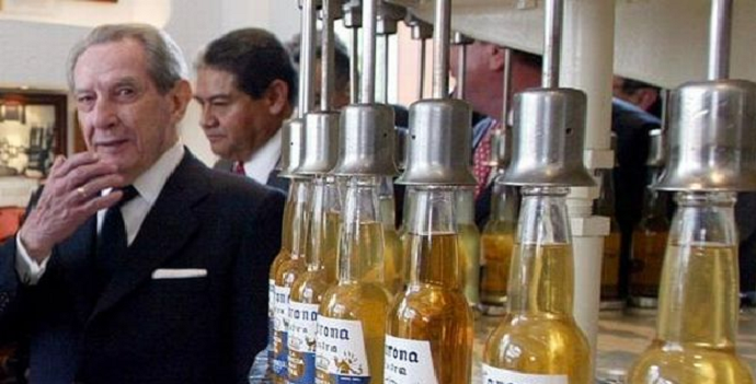 Corona Beer Inventor Makes Everybody in His Hometown a Millionaire - World Of Buzz 6