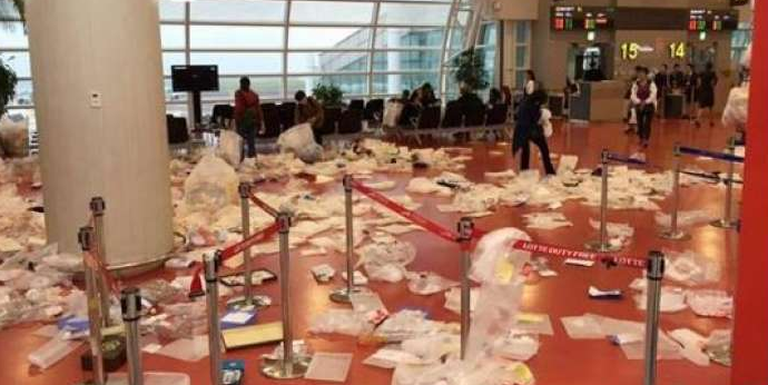 Overflowing Rubbish By Chinese Tourists Leaves Korean Airport Looking Like Rubbish Dump - World Of Buzz