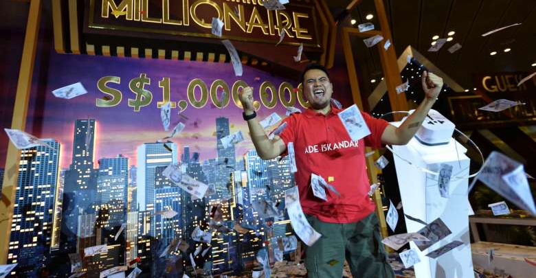 Indonesian Traveler Wins RM3.1 Million From Buying A T-Shirt At Changi Airport - World Of Buzz