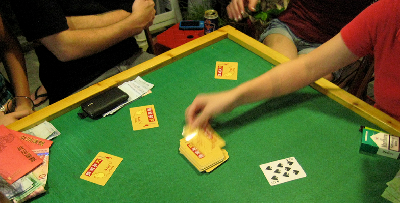 Police: Malaysians Who Gamble Regardless Of The Amount During CNY Will Be Locked Up - World Of Buzz 1