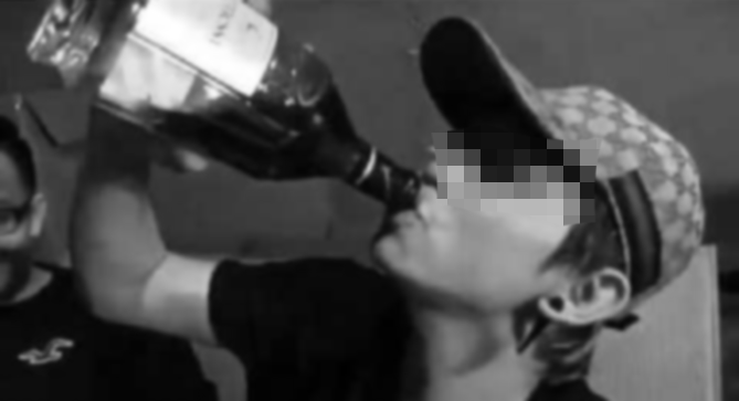 Young Malaysian Guy Goes To Night Club, Gets Stabbed For Bumping Shoulders - World Of Buzz 1