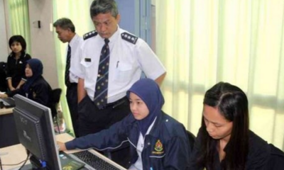 Malaysia Government Spends RM74 Billion Alone To Pay Bloating Number Of Civil Servants In 2016 - World Of Buzz