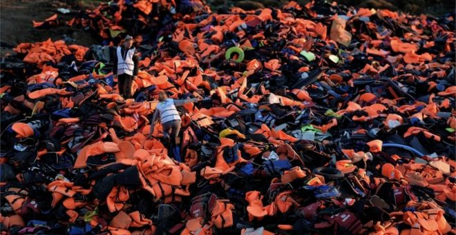 Refugees Drowned In Sea After Wearing Fake Life Jackets Stuffed With Cotton - World Of Buzz 1