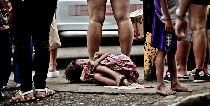 Malaysians Need To Stop Buying From Children That Come Up To You From The Roadside - World Of Buzz