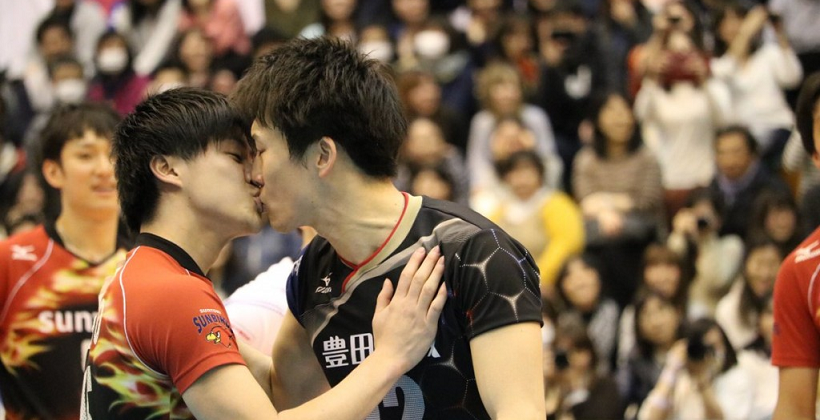 Two Japanese Volleyball Players Started Fighting on the Court When All of a Sudden... - World Of Buzz 1