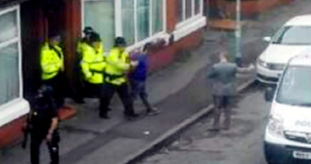 3 Malaysian Students Detained by UK Police Over Manchester Bombing Probe - World Of Buzz 3