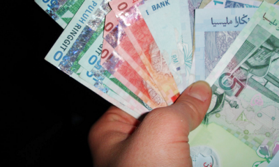 Here's How Blind Malaysians Can Tell How Much Cash They Have - World Of Buzz