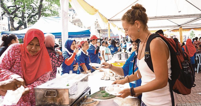 Tourism Tax Introduced to Pay Back RM250Million Debt Incurred by Tourism Board - World Of Buzz 1