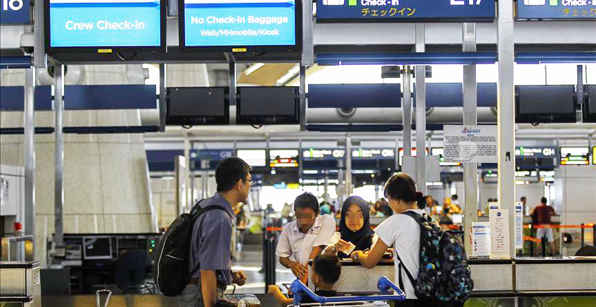 580,000 PTPTN Borrowers Blacklisted from Travelling, Here's How You Check if You Are Too - World Of Buzz