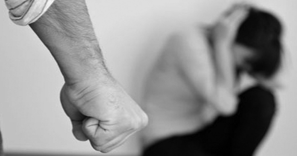 Man Hits Girlfriend for Wearing White Fined RM1,500, Goes to Jail Because Can't Afford Fine - World Of Buzz 2