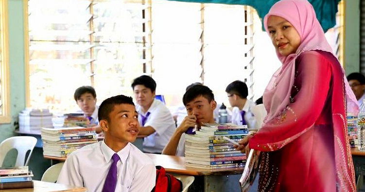 Ministry of Education Will No Longer Be Giving Allowances to Trainee Teachers - World Of Buzz 3