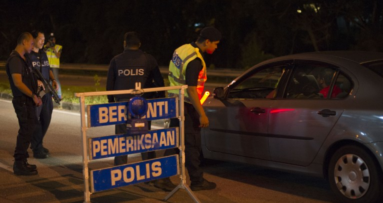15 Rights You Should Know When You're Confronted by the Police - World Of Buzz
