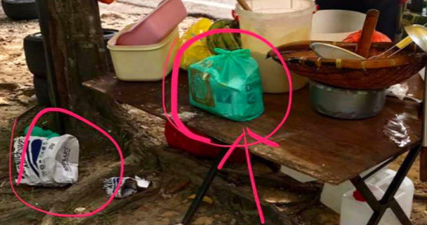 Puchong 'Pisang Goreng' Stall Loses Customers After Rumour of Using Ceiling Plaster Went Viral - World Of Buzz 2