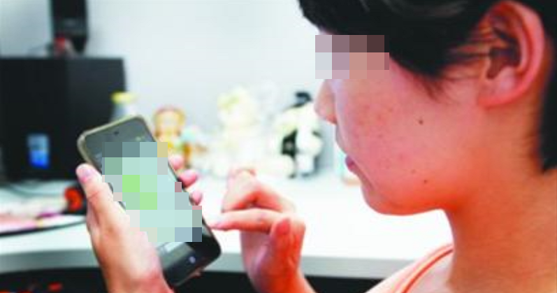 Teacher Arrested for Allegedly Sending Porn and Sex Advice to Students - World Of Buzz