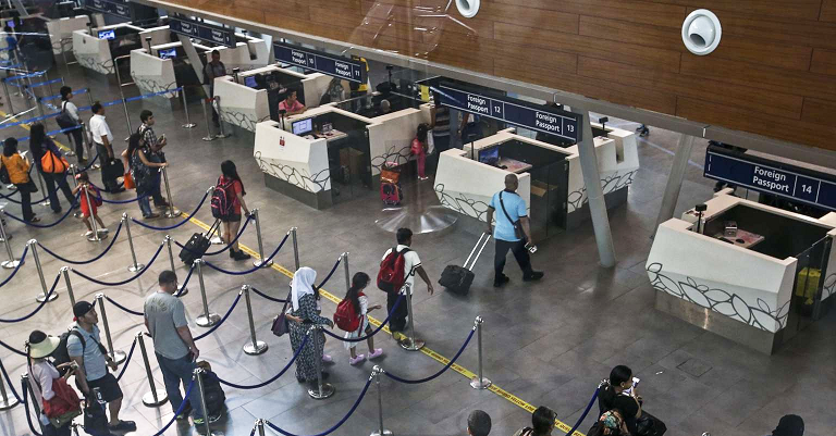 Malaysian Passport Holders Ranked Most Refused by New Zealand Customs - WORLD OF BUZZ 4