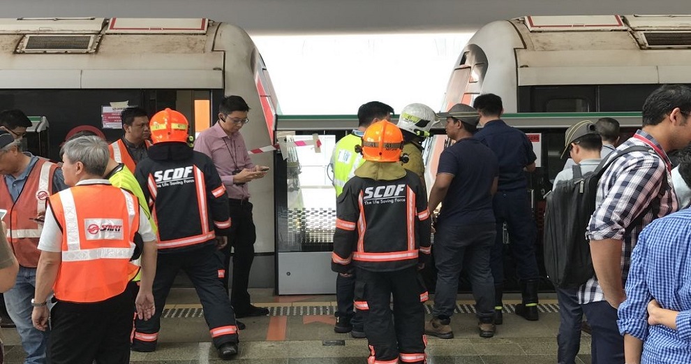 Two SMRT Trains Crashed into Each Other, 25 People Sustained Injuries - WORLD OF BUZZ 4