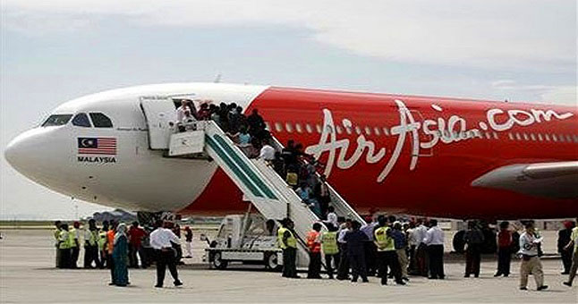 AirAsia Staff Suddenly Dies While On Duty During Flight From Kuala Lumpur - WORLD OF BUZZ 3
