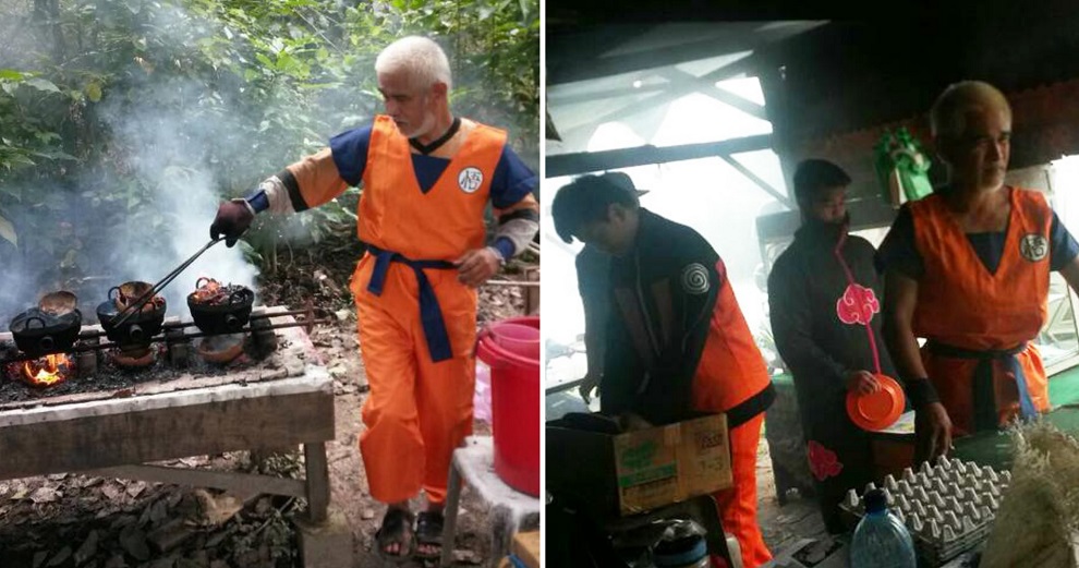 This Malaysian Cake Seller Serves Customers While Cosplaying As Goku from Dragon Ball Z - WORLD OF BUZZ 6