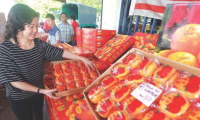 "Gifting Oranges is Also a Form of Bribery," Says Director of Malaysian Anti-Corruption Commission - WORLD OF BUZZ 2