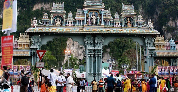PM's Aide: No More Temple Will be Demolished If BN Retakes Selangor in GE14 - WORLD OF BUZZ