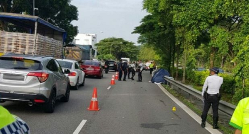 Men from 'Gang 17' Tried to Scam Car Accident Victim Into Giving Duit Kopi - WORLD OF BUZZ