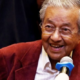 It's Official! Dr Mahathir is Now Malaysia's 7th PM - WORLD OF BUZZ 1