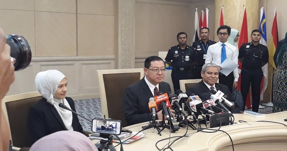 Lim Guan Eng: Malaysia Could Have Become Bankrupt Under The Old Government - WORLD OF BUZZ 1