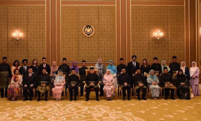 Dr Mahath - WORLD OF BUZZ