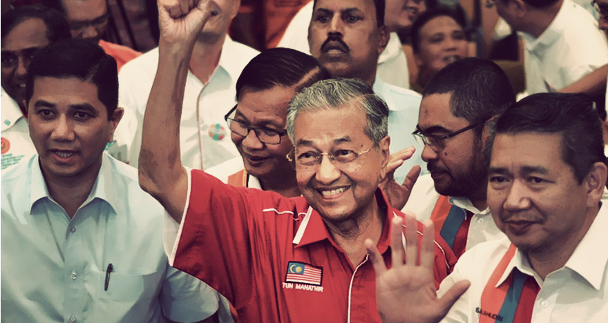 Malaysia Makes History As Opposition Overthrows BN's 60-Year Reign - WORLD OF BUZZ 6
