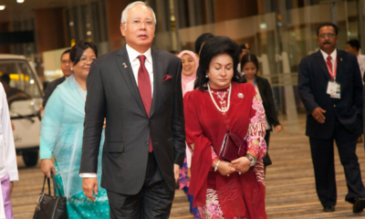 Now everyone can fly? Najib and Rosmah off Immigration Department blacklist - WORLD OF BUZZ 1