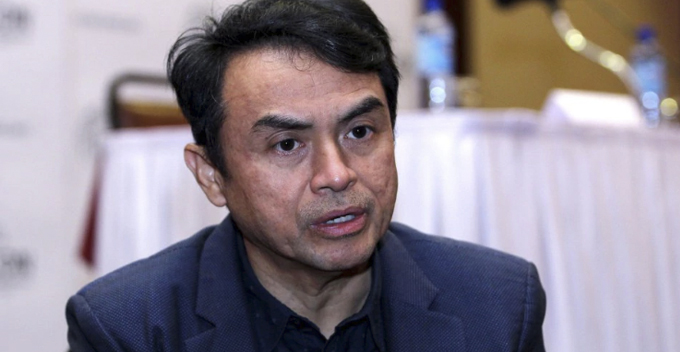 Police Denies News of Razak Baginda Being Removed from Flight Heading to Australia - WORLD OF BUZZ