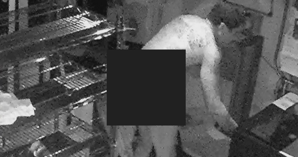 Man Breaks Into House ONLY in Underwear in First Attempts to Rob House - WORLD OF BUZZ