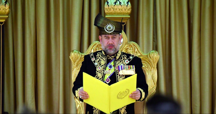 "RM256 Million Was Spent on The Agong For The Past 16 Months," Claims Former NST Editor-in-Chief - WORLD OF BUZZ