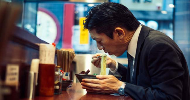 Worker Gets Half Day's Pay Docked Because He Left for Lunch Three Minutes Early - WORLD OF BUZZ 4