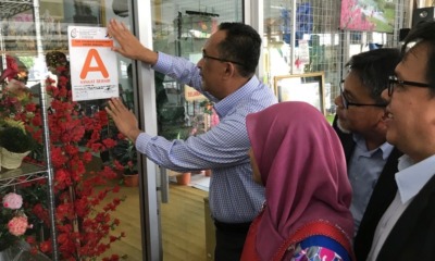 Restaurant Staff Must Now Cover Their 'Aurat' as Part of the Grading Process - WORLD OF BUZZ