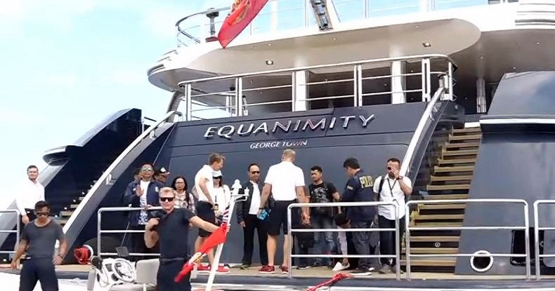 Help Wanted: The Government is Looking For A Ship Manager For The Equanimity - WORLD OF BUZZ 2