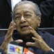 Red MyKad Holders Above 60y/o To Be Granted Full Citizenship, Says Tun M - WORLD OF BUZZ