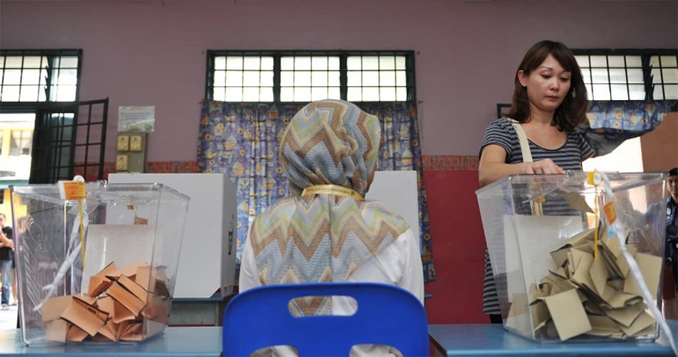 The Cabinet Has Just Agreed to Lower The Voting Age Limit From 21 to 18 - WORLD OF BUZZ 1