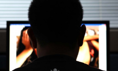 More And More Malaysian School Girls Stripping Online To Prove Their Self-Worth - WORLD OF BUZZ 4