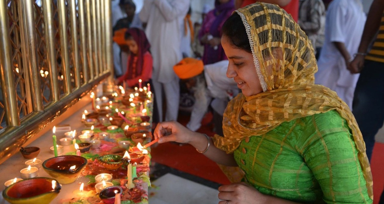 Hindu Civil Servants Can Take Extra Day Off for Deepavali on 7 November - WORLD OF BUZZ 2