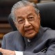Dr M: "Speaking English Does Not Make You Less Malay" - WORLD OF BUZZ