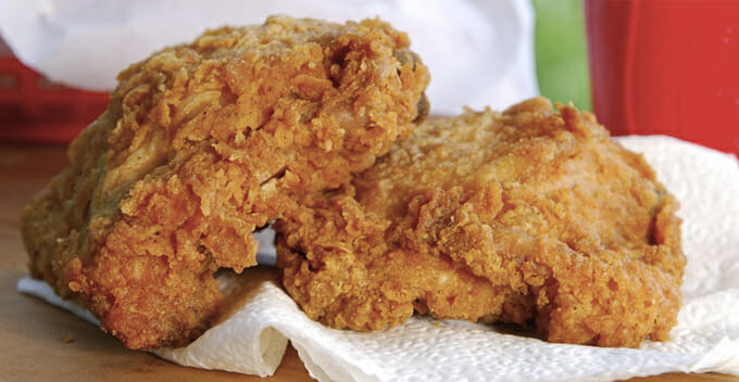 M'sian Traveller Gets Fined RM4,000 For Bringing Two Pieces Of Fried Chicken Into Taiwan - WORLD OF BUZZ