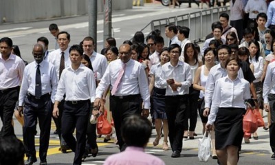 Study: Malaysians Get Paid Lower Salaries Locally Than Those Working In S'pore or Australia - WORLD OF BUZZ