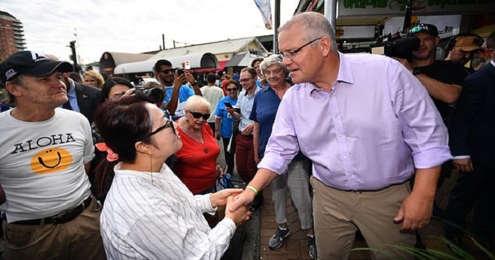 Australian PM Called Racist After Video Of Him Saying "Ni Hao" to Korean Woman Goes Viral - WORLD OF BUZZ 1