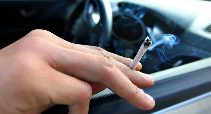 MMA: Malaysians Should Also Be BANNED From Smoking In Cars - WORLD OF BUZZ